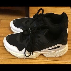 Adidas Yung-96 J Sneakers